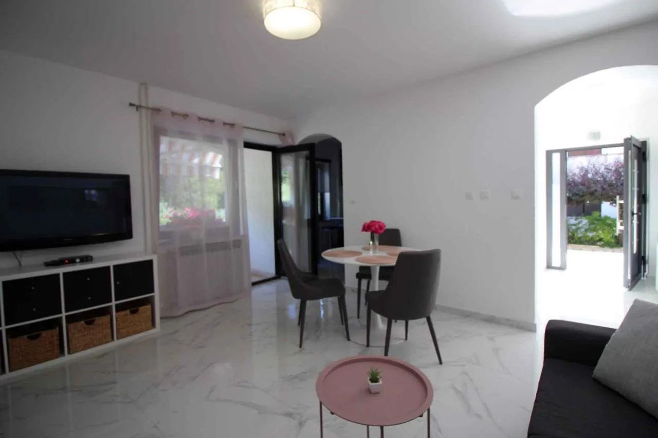 Apartment In Porec/Istrien 40339 크로아티아